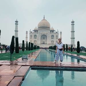 Meet your Posher, Alexandra